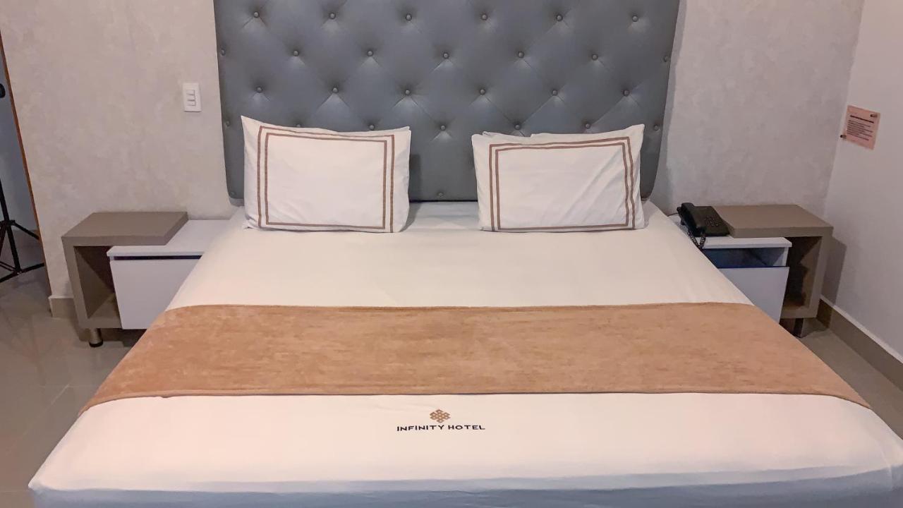 Infinity Hotel Меделин Екстериор снимка