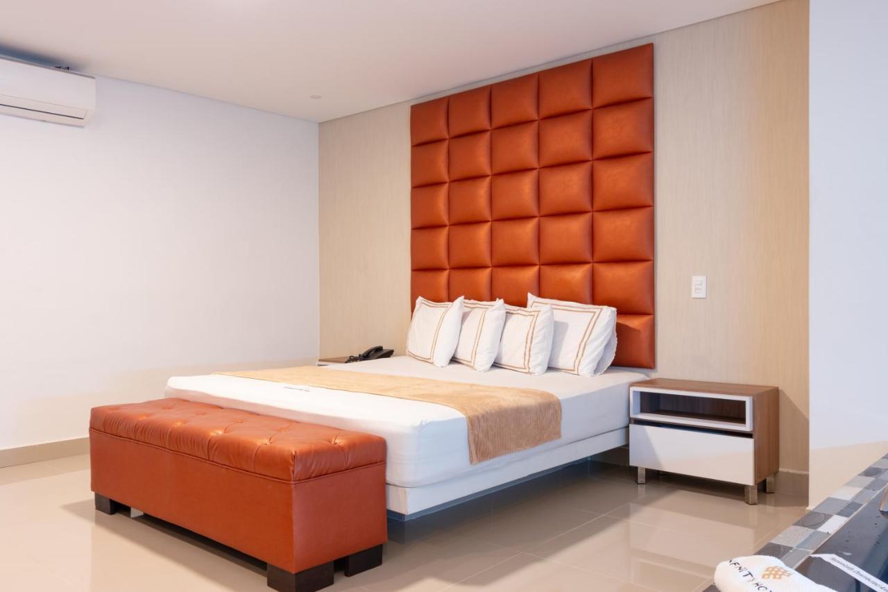 Infinity Hotel Меделин Екстериор снимка