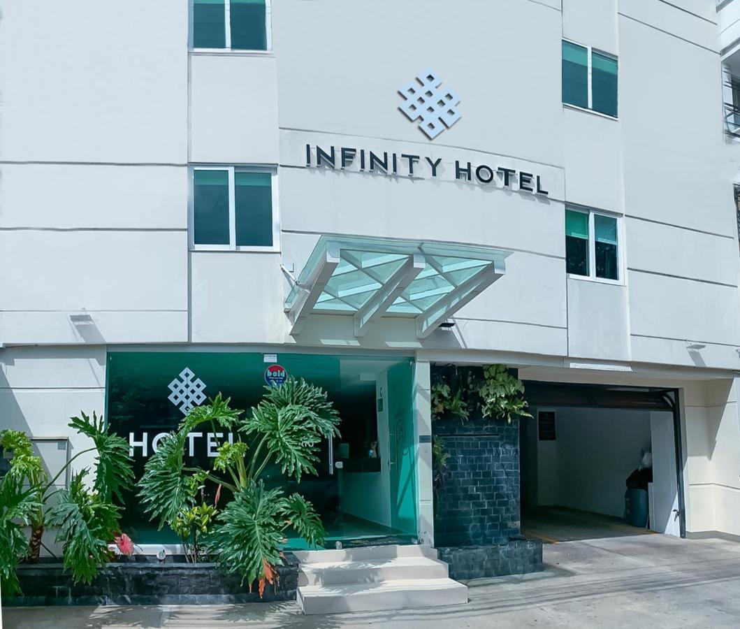 Infinity Hotel Меделин Екстериор снимка