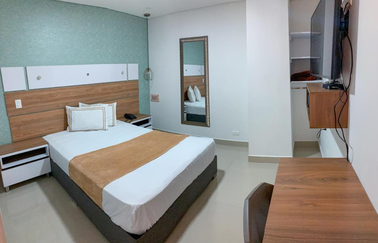 Infinity Hotel Меделин Екстериор снимка