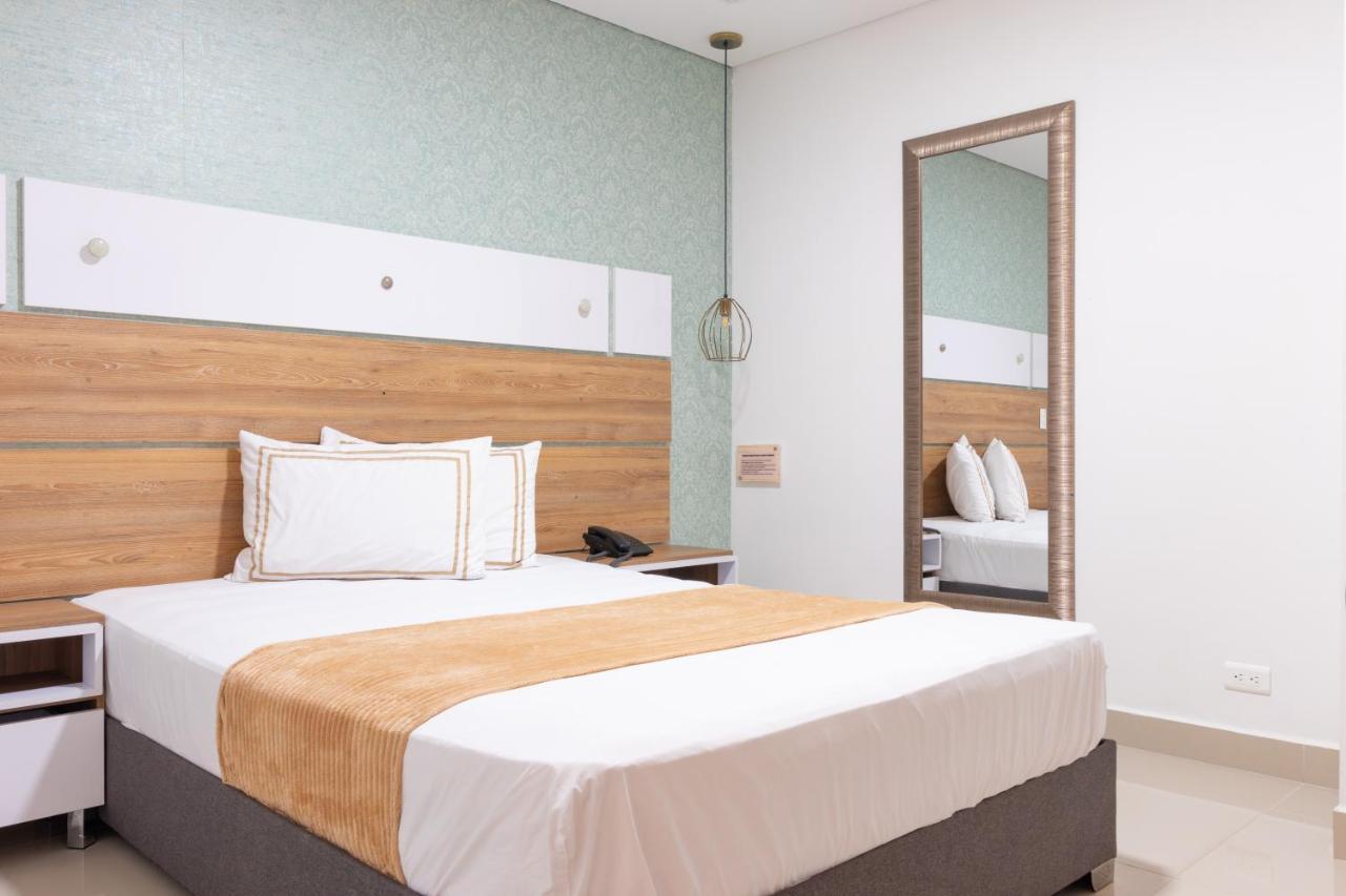 Infinity Hotel Меделин Екстериор снимка