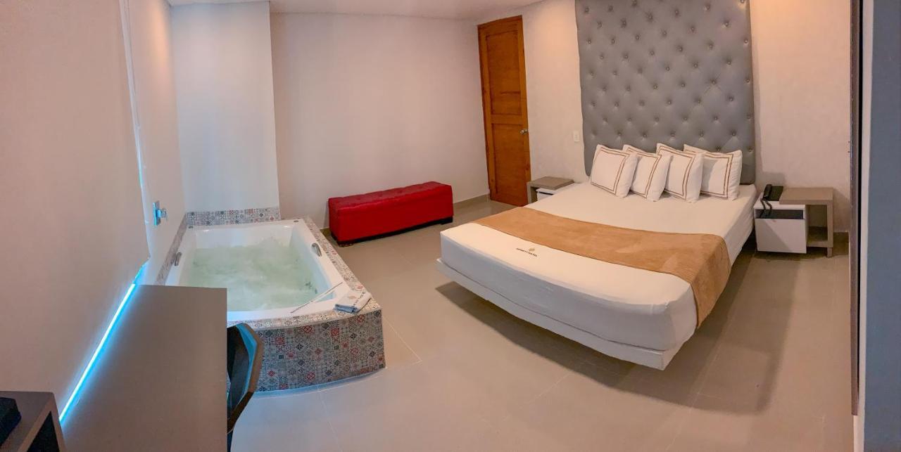 Infinity Hotel Меделин Екстериор снимка