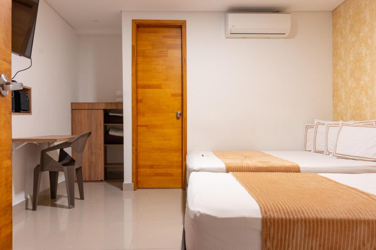 Infinity Hotel Меделин Екстериор снимка