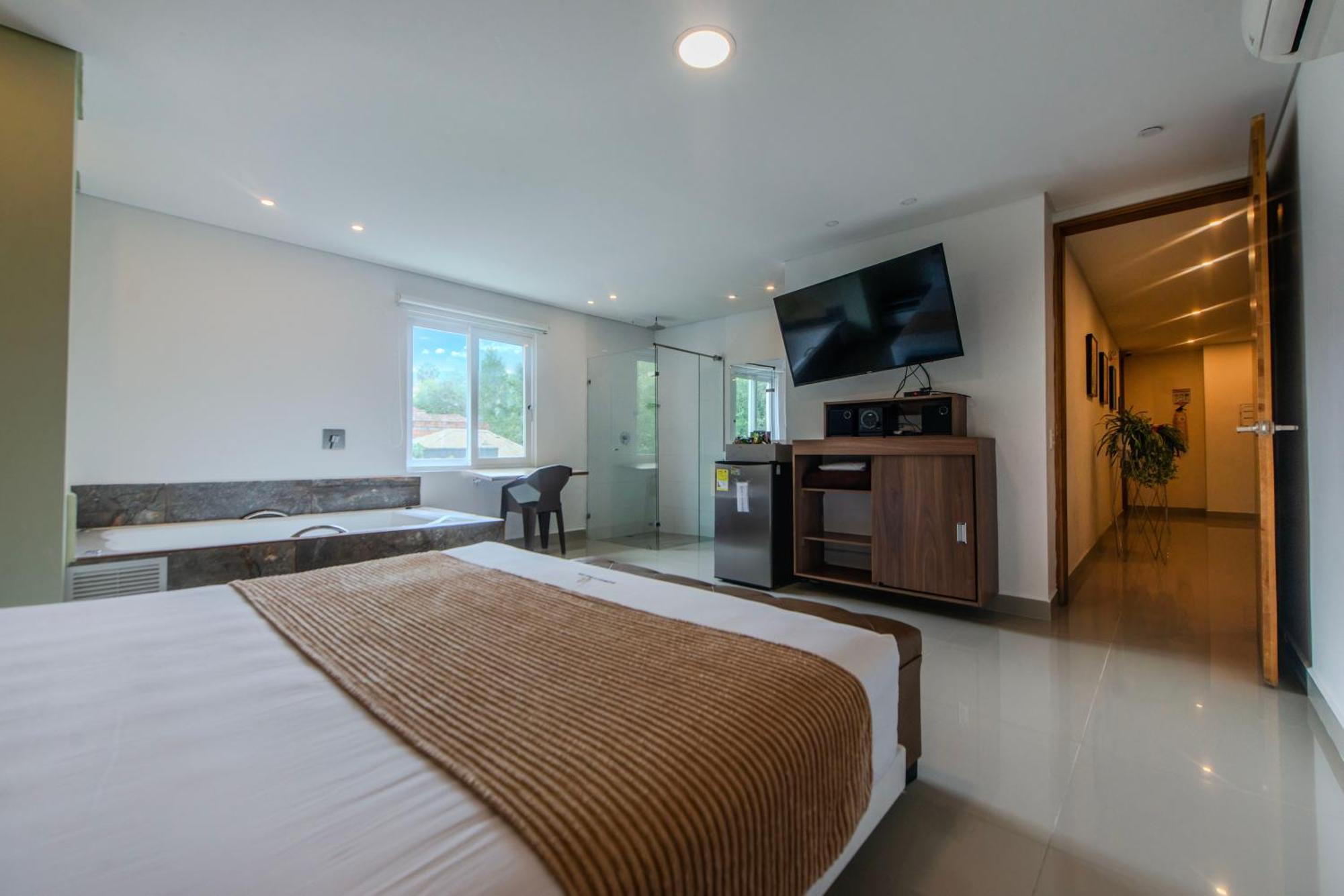 Infinity Hotel Меделин Екстериор снимка