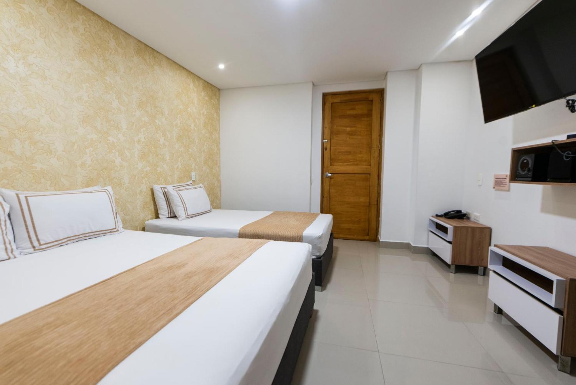 Infinity Hotel Меделин Екстериор снимка