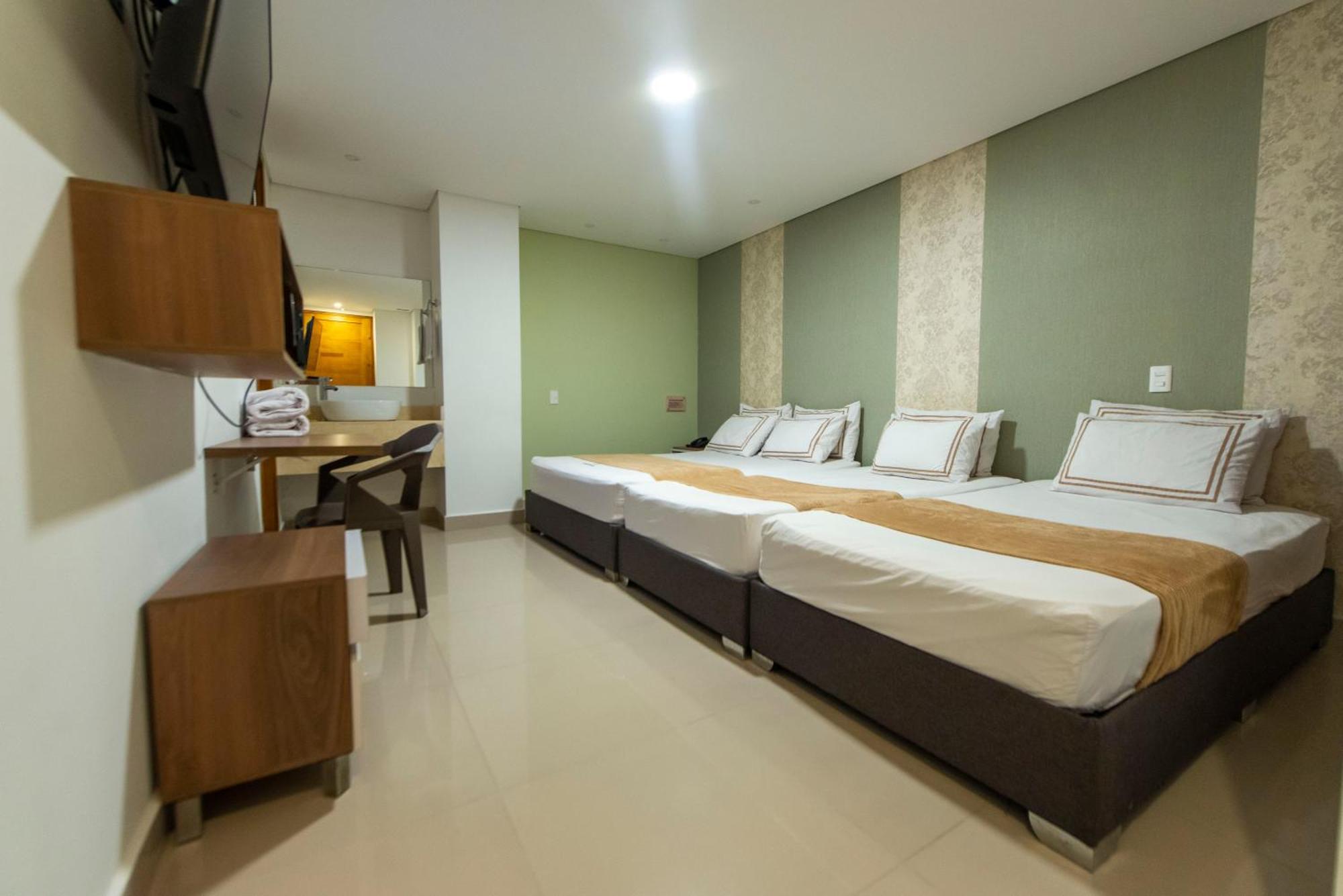 Infinity Hotel Меделин Екстериор снимка
